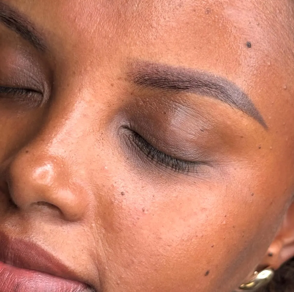 Brows permanent makeup by Erica Castaneda